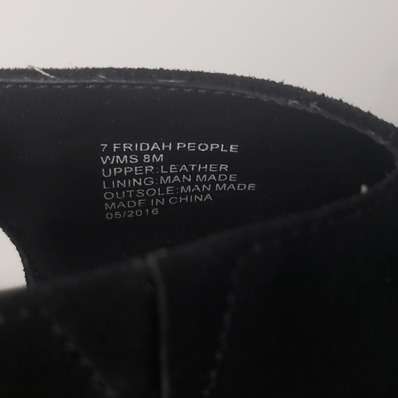 Kenneth Cole Reaction Black Suede "7 Fridah People" Peep Toe Stacked Block Heels - Picture 6 of 10